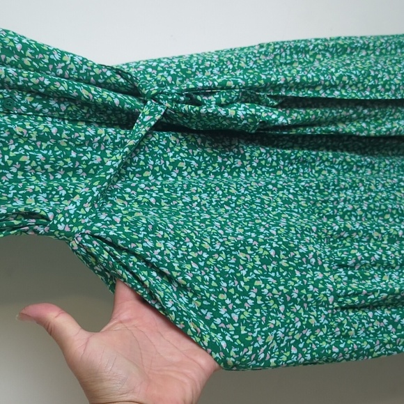 Kelly Green Floral Farmhouse Maxi Dress With Pockets and Belt Women's Size Small - Picture 5 of 11